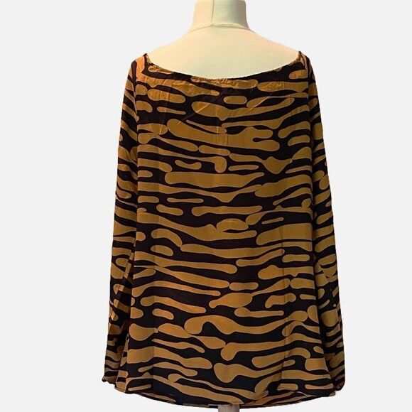 0145 What Goes Around Comes Around Print Blouse Shirt Size L NWT - Picture 3 of 10